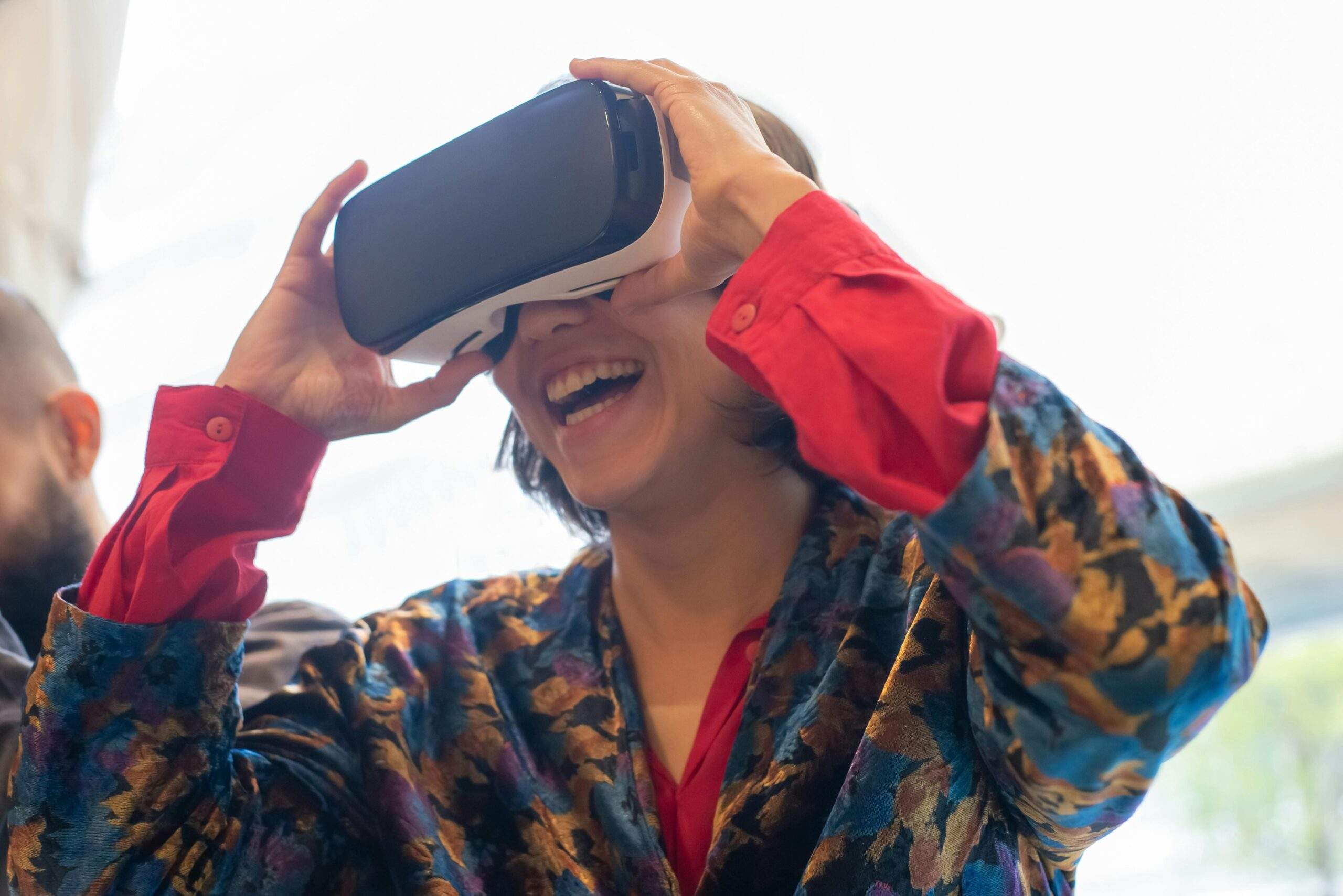 Scopri di più sull'articolo <strong>Sfide e opportunità nel mercato dei visori AR/VR</strong>